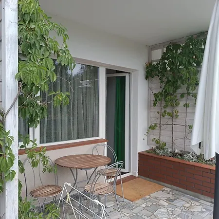 Na Skarpie Plaza Guest house